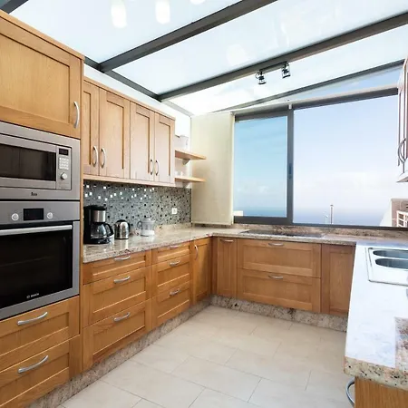 Luminous With Spectacular Views
